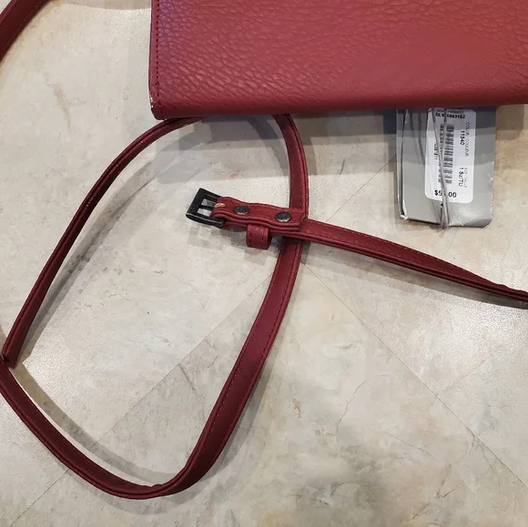 Bench Red Wallet/Bag - Picture 4 of 6